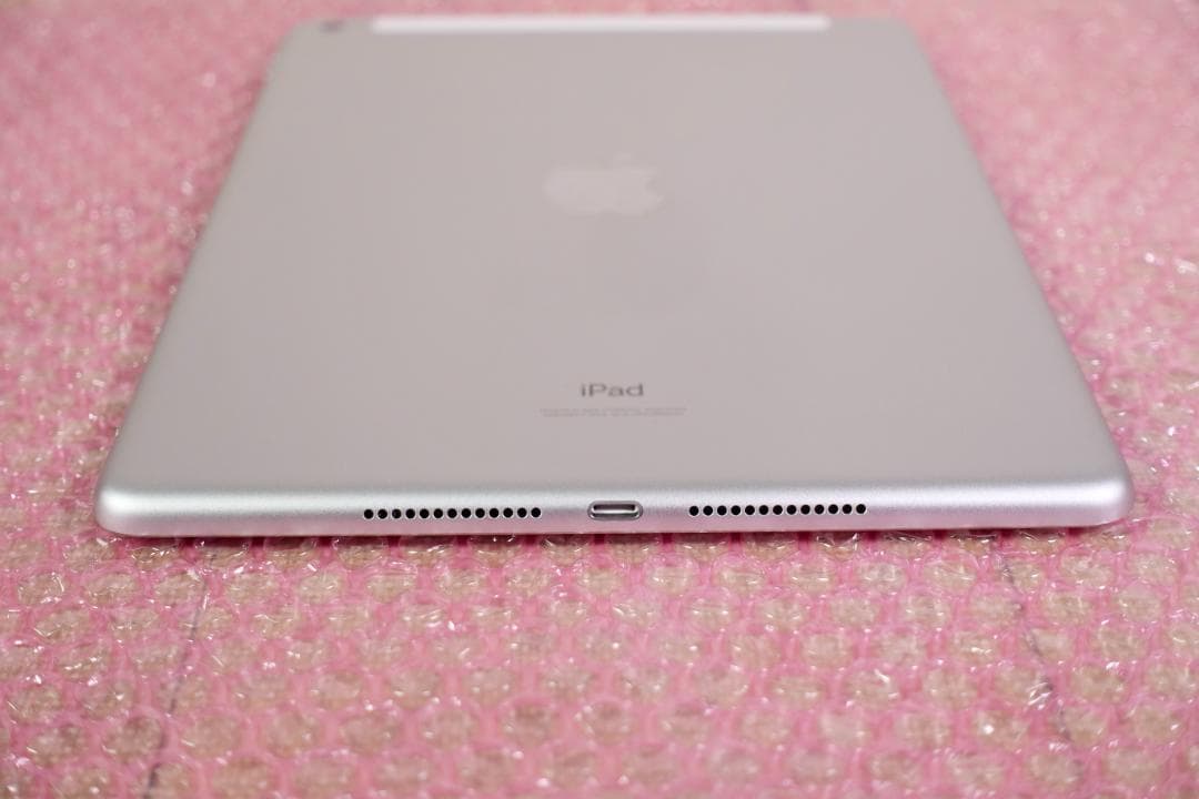 美品 iPad 第8世代 Cellular シルバー 32GB バッテリー良好