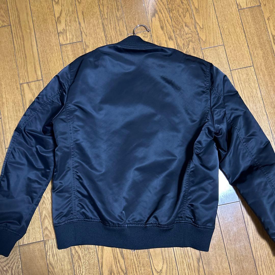 ブラックレーベル クレストブリッジ MA-1 ボンバージャケット 裏地 花柄