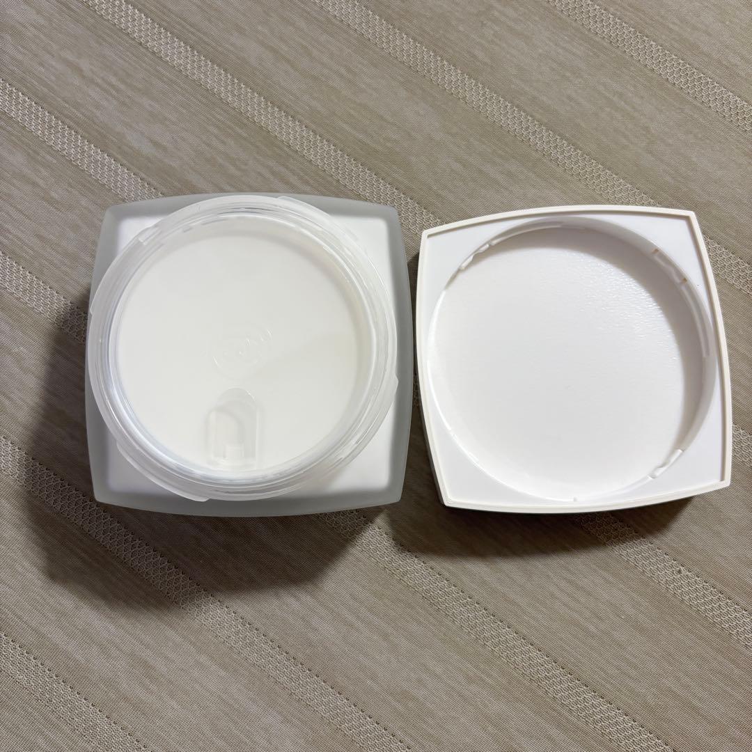 CHANEL シャネル　 ココマドモアゼル　フレッシュボディクリーム 150g