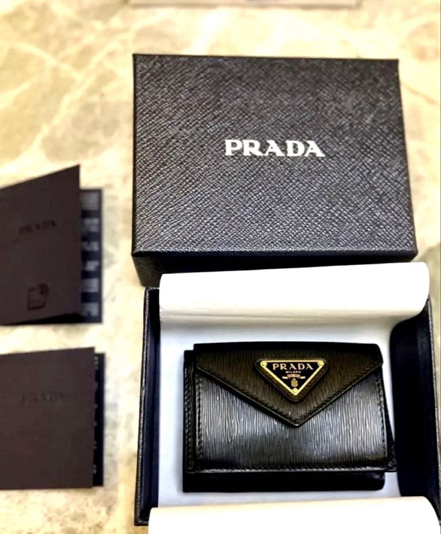【PRADA 】ミラノ購入　財布 三つ折り　一粒万倍日　大安に！！⭐︎