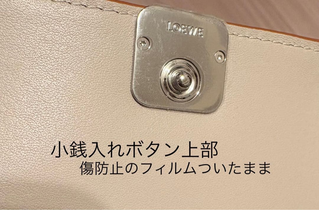ある様　LOEWE ロエベ アナグラム トライフォールドウォレット 三つ折り財