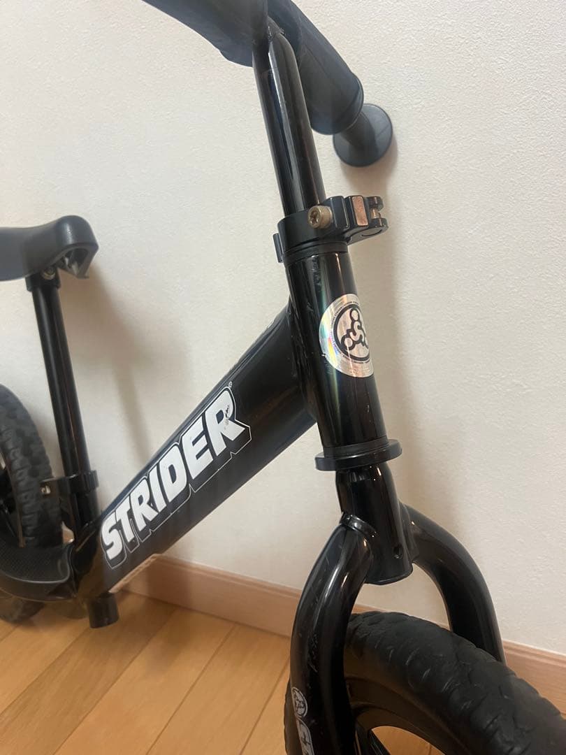 【美品】STRIDER 12 バランスバイク ブラック