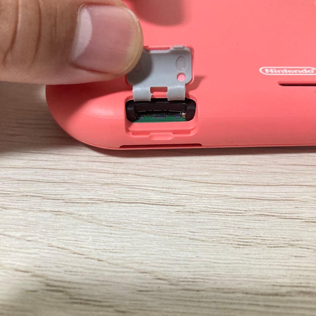 【箱アリ・極美品・桃鉄】Nintendo Switch Lite 本体 コーラル