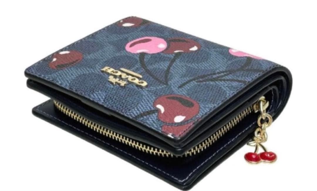 COACH チェリー柄 二つ折り財布 CZ347