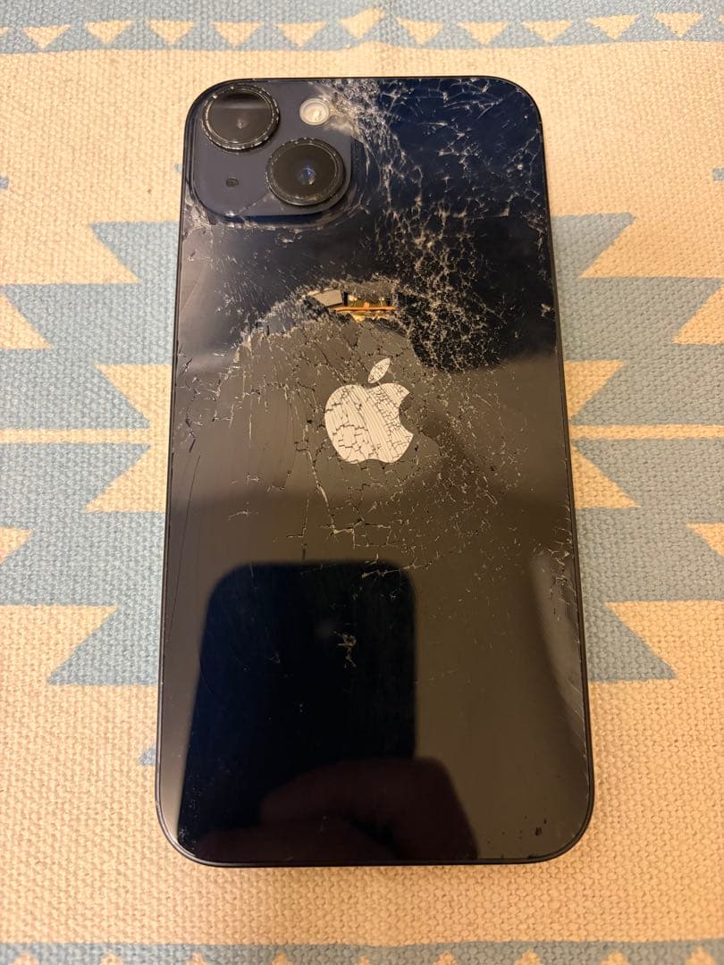 iPhone 14 128GB ミッドナイト ひび割れあり バッテリー容量86%