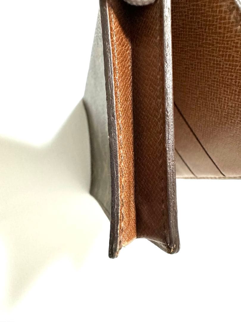 Louis Vuitton モノグラム 二つ折り財布　ヴィテージ　傷あり