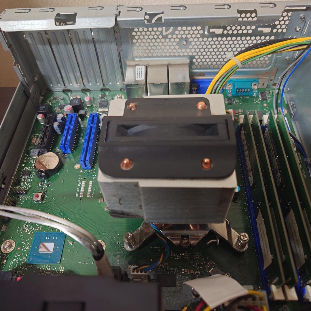 【HDD無しジャンク品】Fujitsu PRIMERGY TX1320 M3
