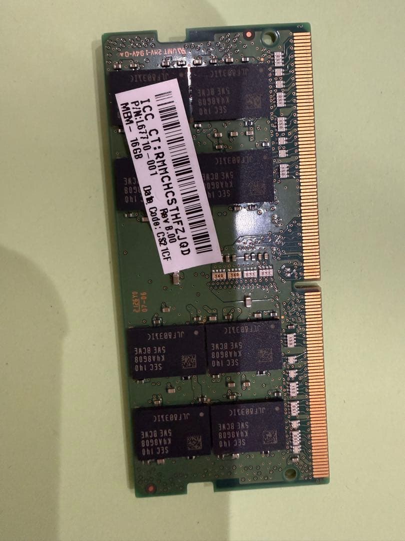Samsung DDR-3200AA 16GB メモリ