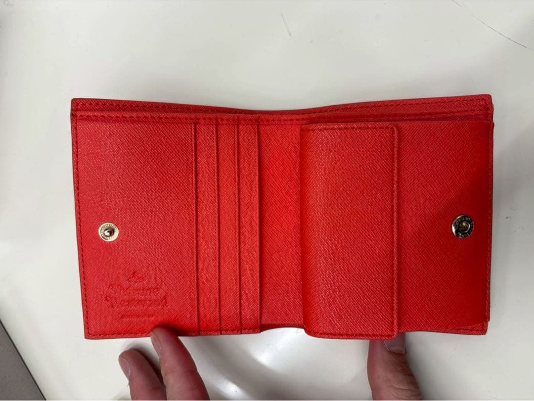 Vivienne Westwood（ヴィヴィアンウエストウッド）折り財布　レッド