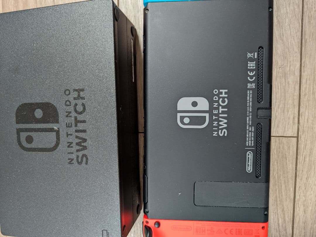 Nintendo Switch 本体 ネオンレッド・ネオンブルー