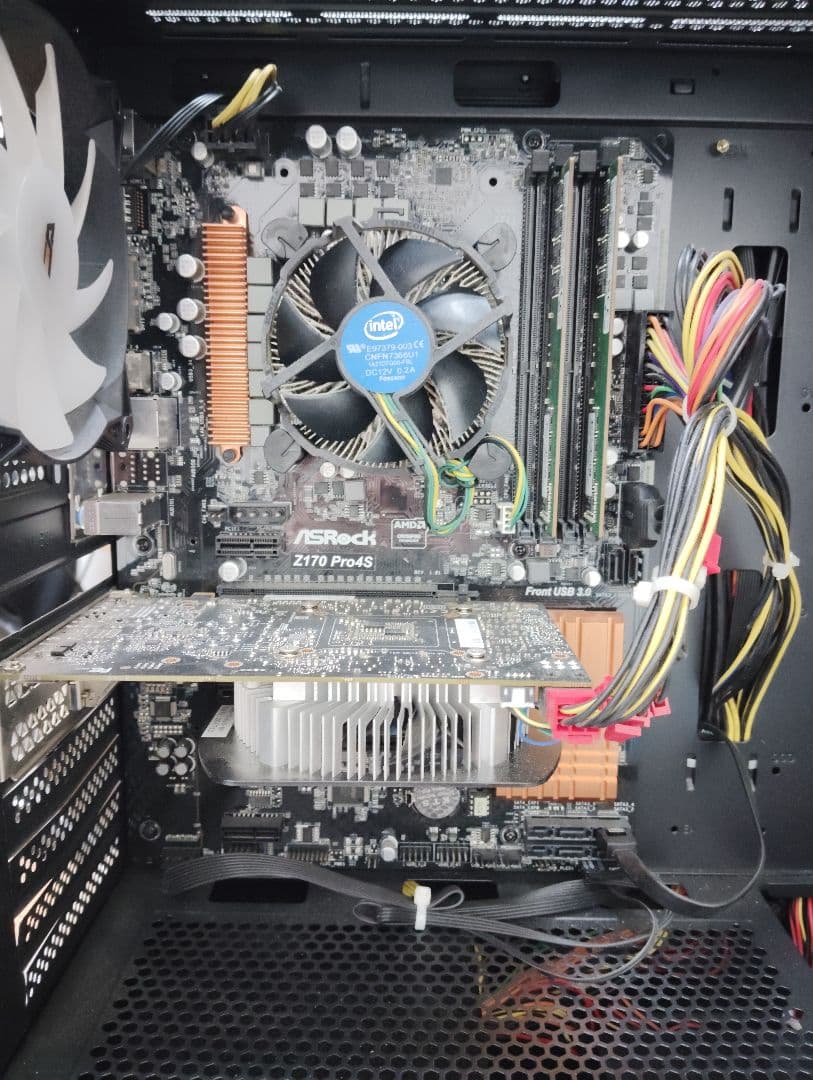 ゲーミングデスクトップ: i7-6700 RAM 16GB GTX1060
