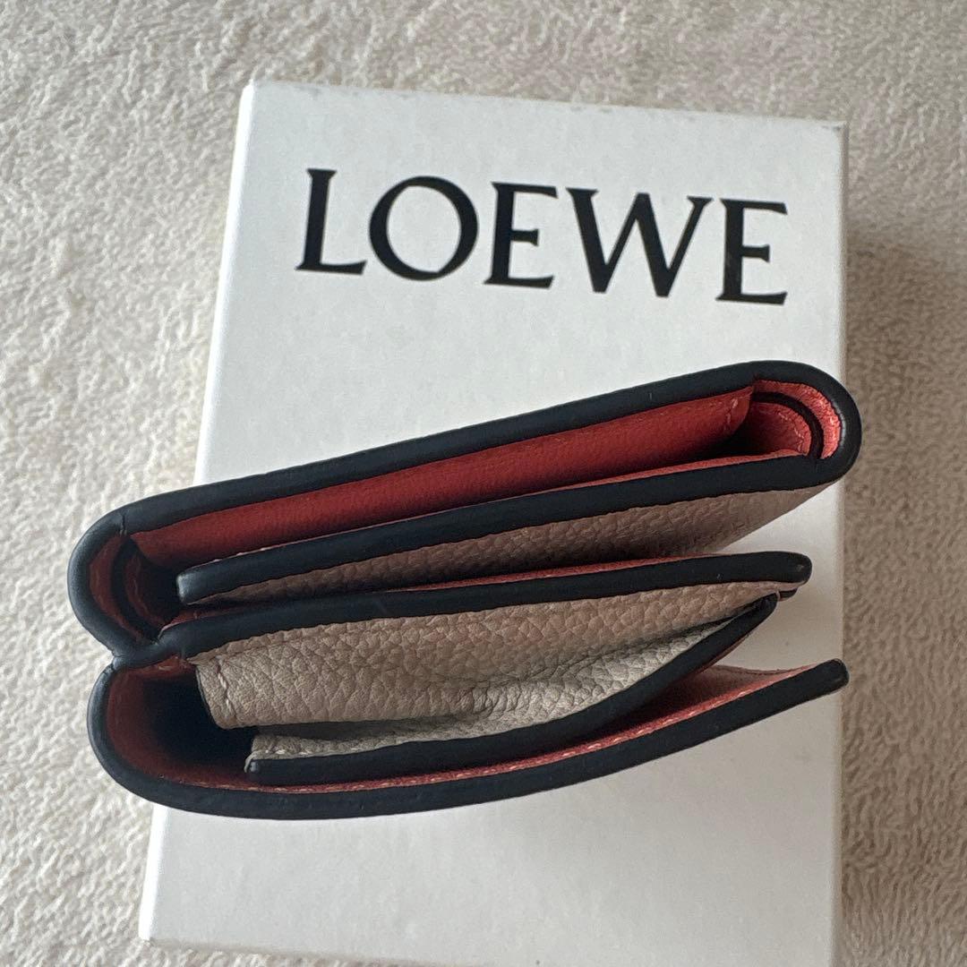 LOEWE トライフォールドウォレット　三つ折り財布　ライトオーツハニー