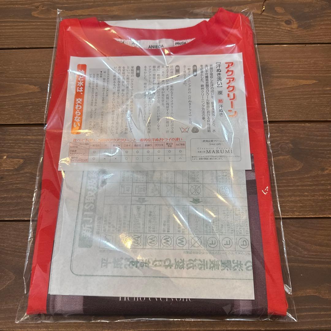 お得美品 ANICA赤テイシャツ