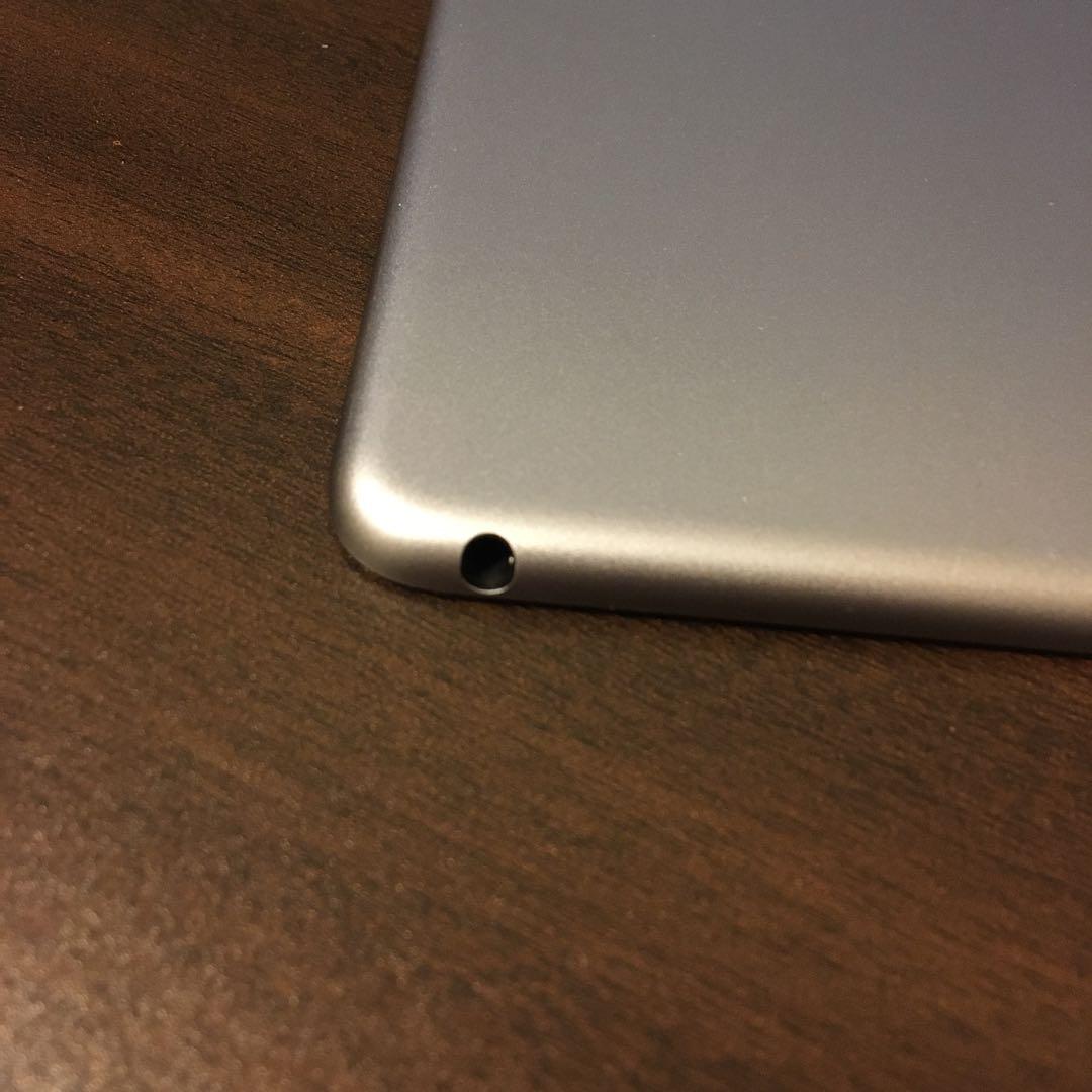 【Apple】iPad Air 2 16GB Wi-Fi スペースグレイ