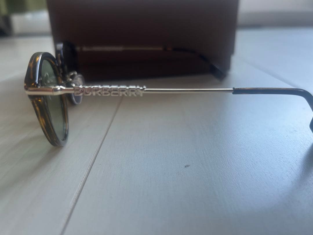 BURBERRY サングラス バーバリー