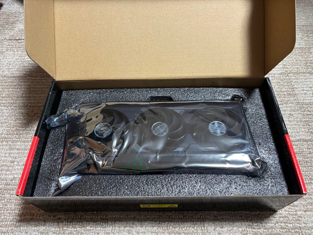 値下げASRock AMD Radeon RX 9070 XT 16GB SLD