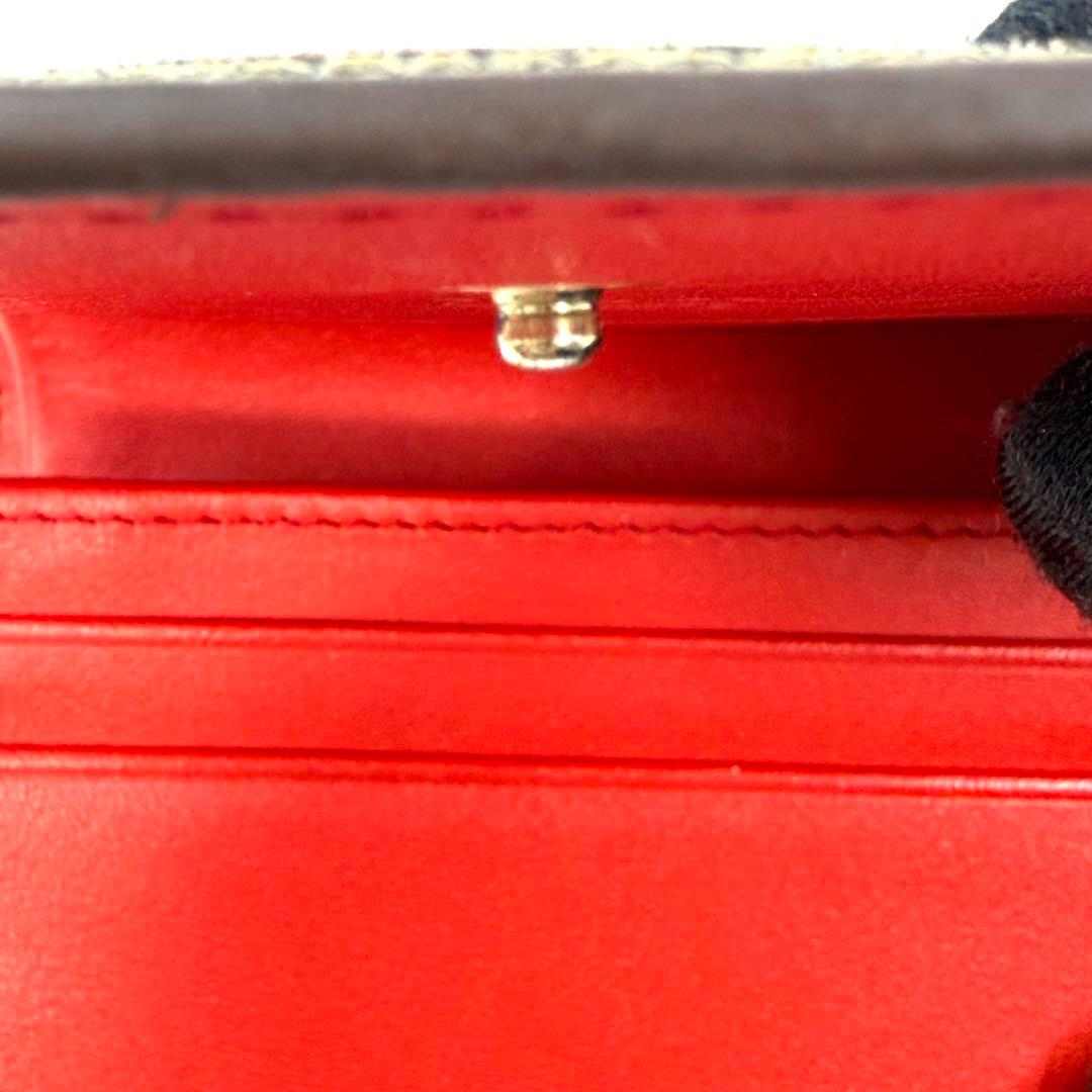 【みー】GUCCI グッチ二つ折り財布 GGスプリーム アニマルPVC