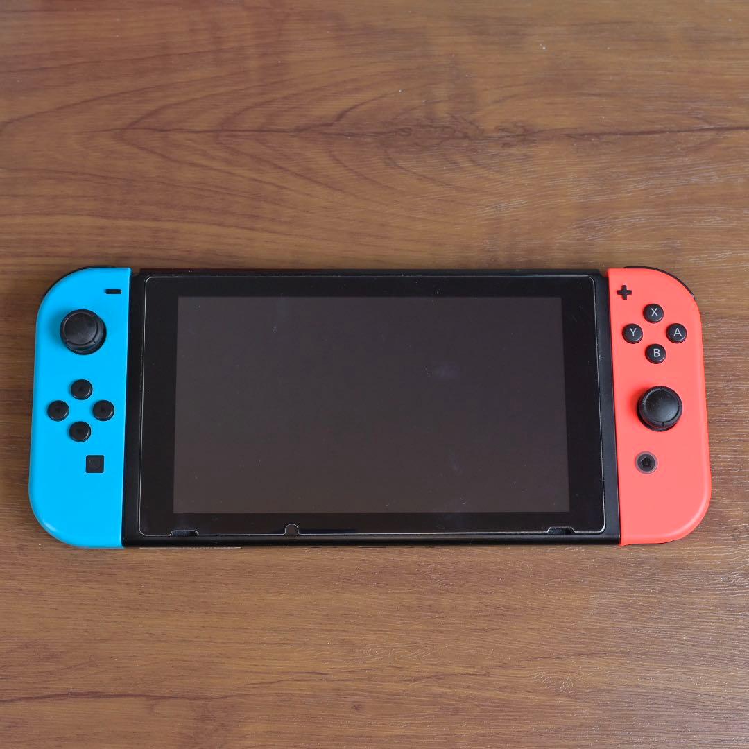 ま*ゃ様 【動作確認済】Nintendo Switch 本体 一部欠品あり おま
