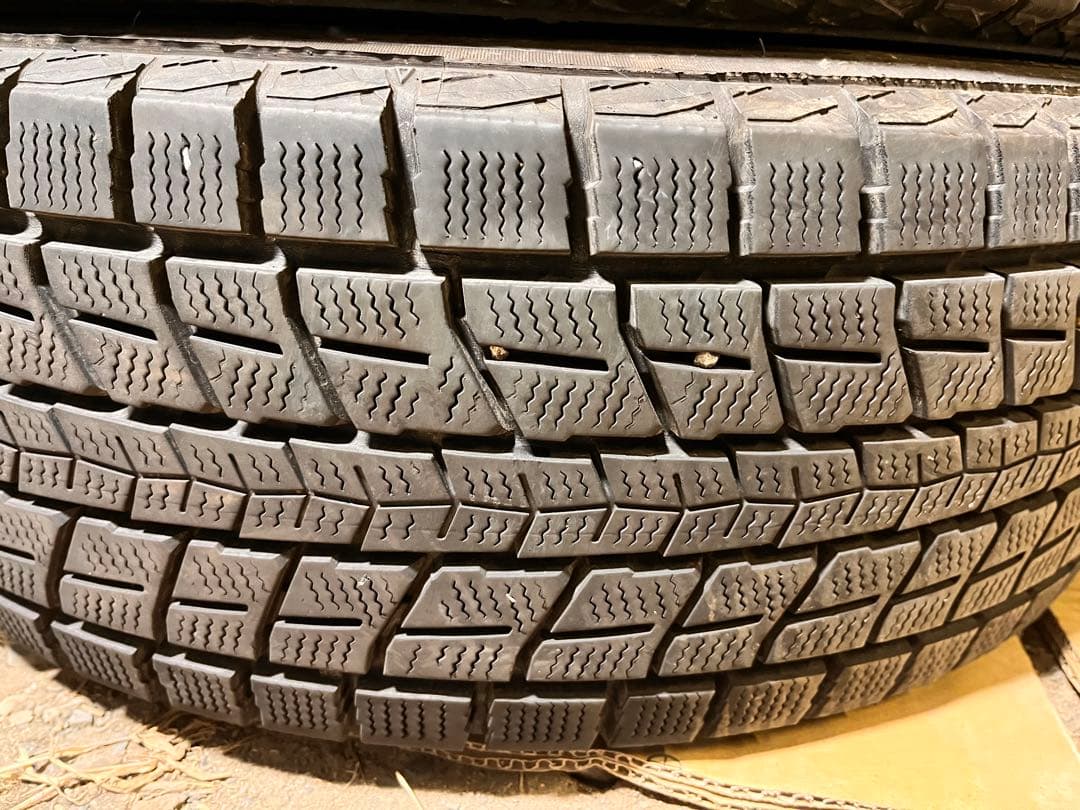 215/60R17 ダンロップ　スタッドレス　4本セット