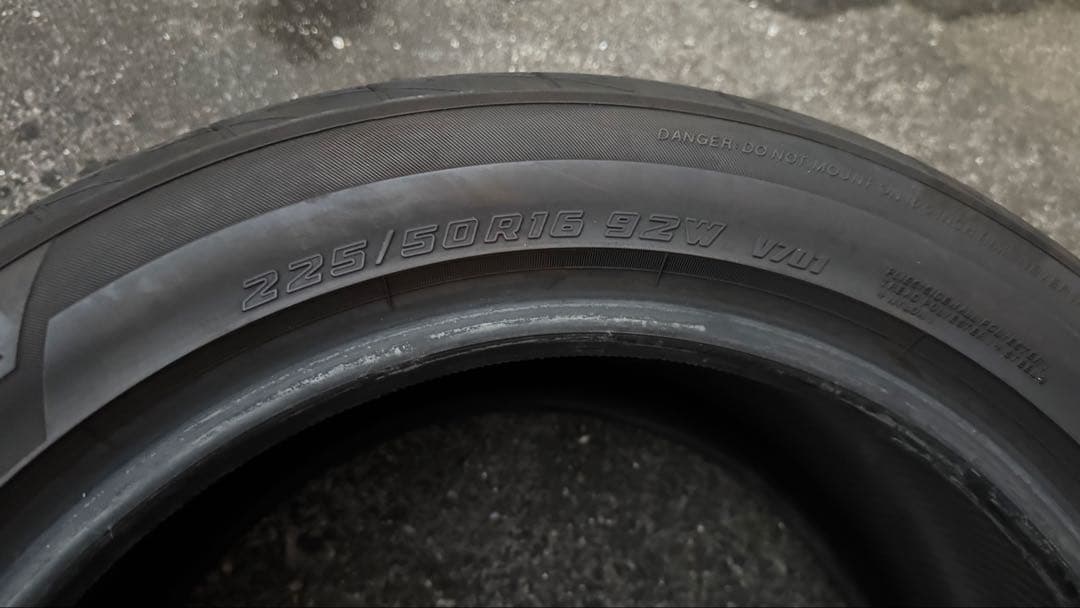 【値下げ】225/50R16 YOKOHAMA ADVAN FLEVA 2本