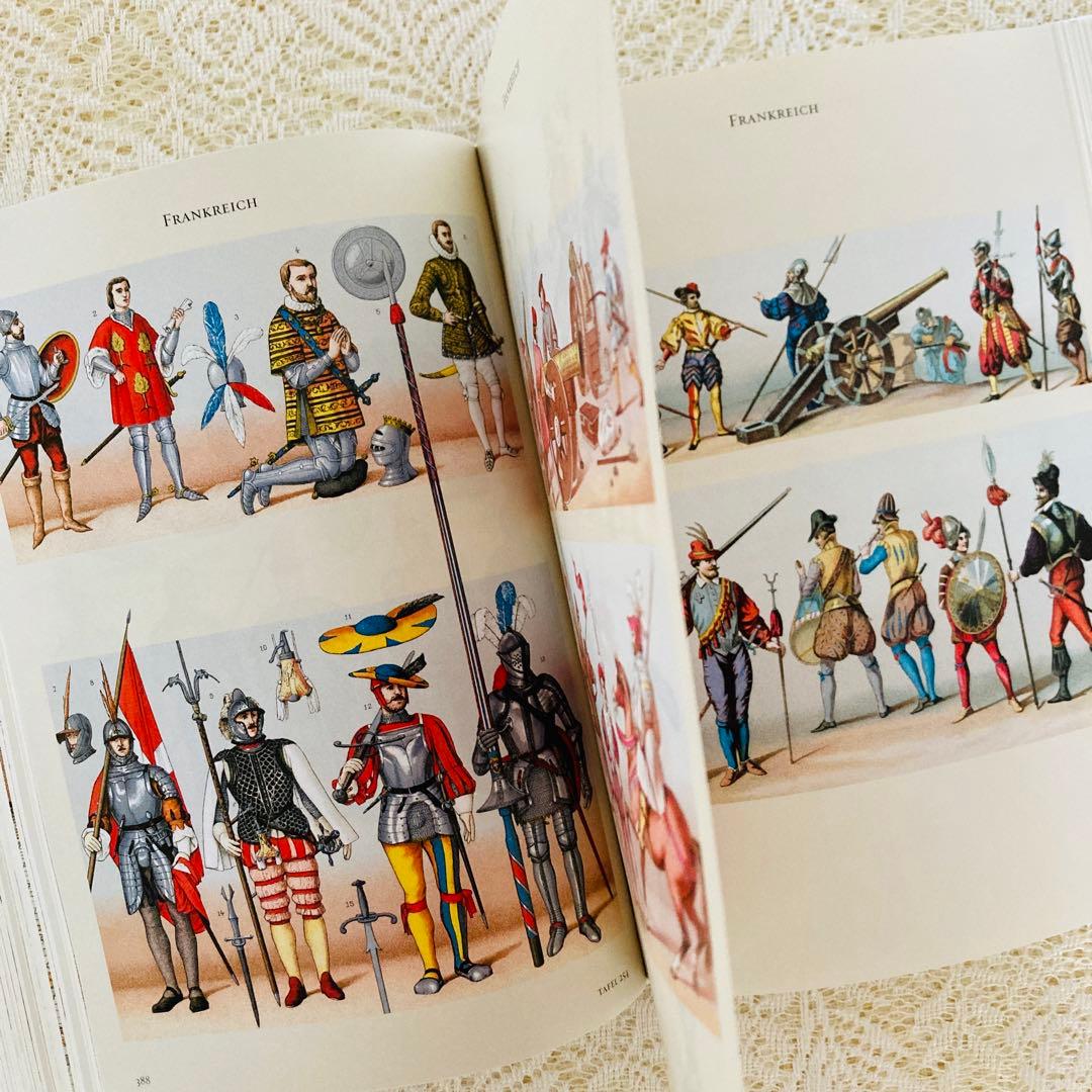 洋書　古書　『衣装の歴史』　500点の図版収録　コスチューム百科事典