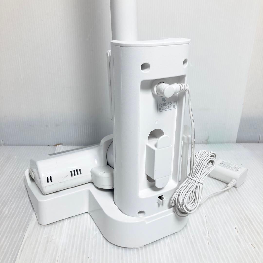 極美品 アイリスオーヤマ サイクロン スティック掃除機 SCD-122P-W