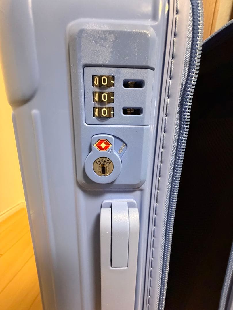 ◆値下げ RIMOWA ESSENTIAL キャビン シーブルー リモワ 36L