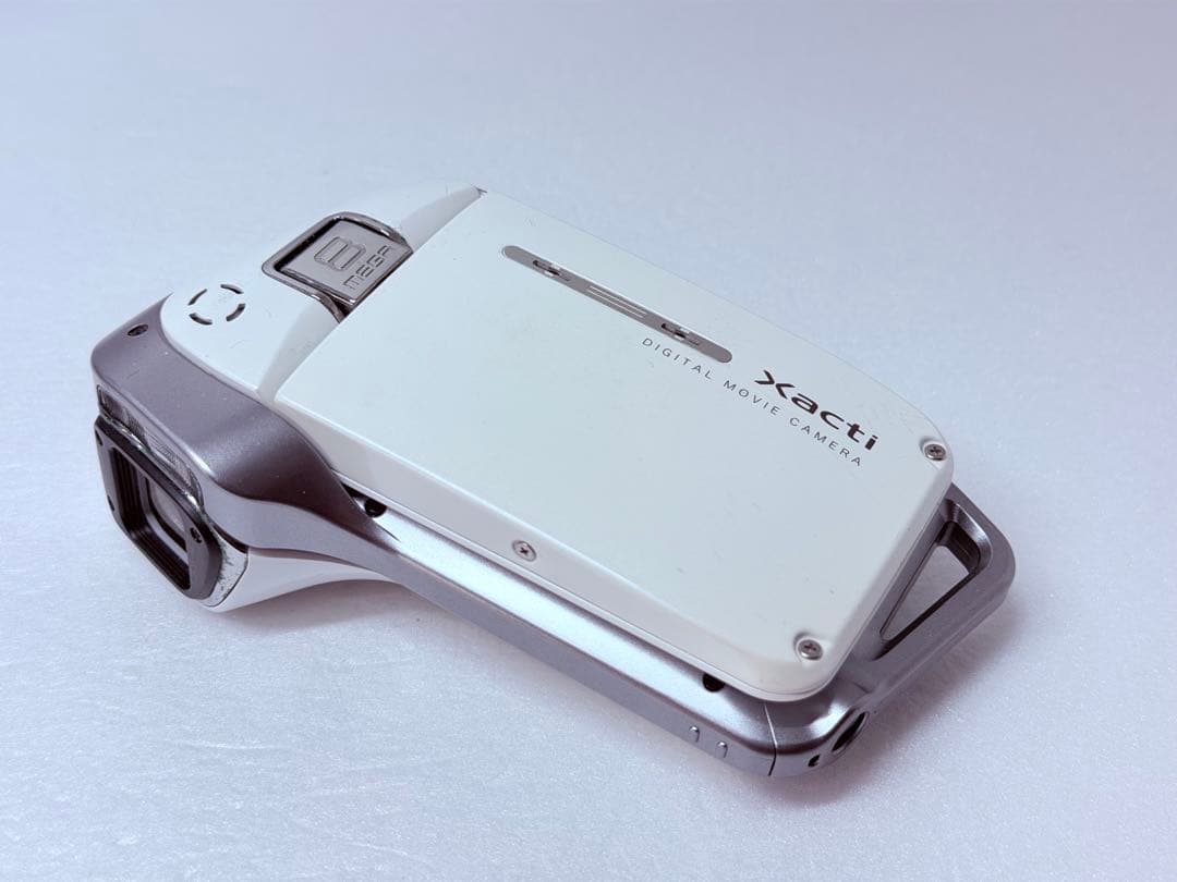 SANYO Xacti DMX-CA8 動作確認済 ムービーカメラ 1.5m防水