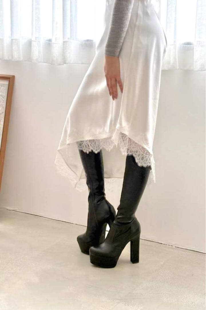 R&E 厚底ロングブーツ　ストレッチロングブーツ　ブラック