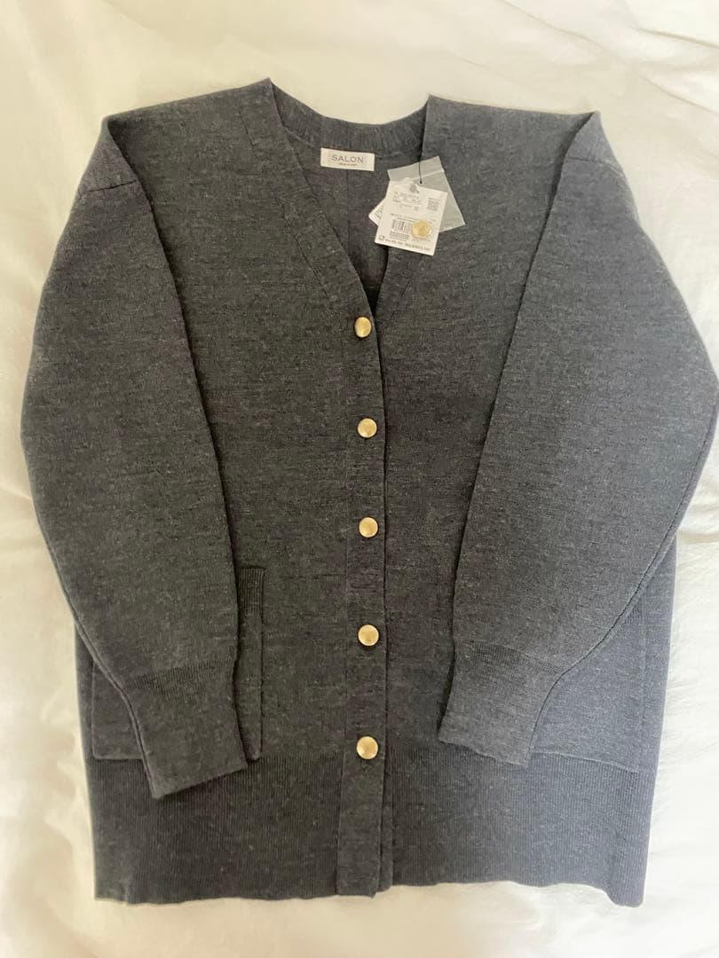 新品 ウールＶネック金ボタンカーディガン SALON adam et rope