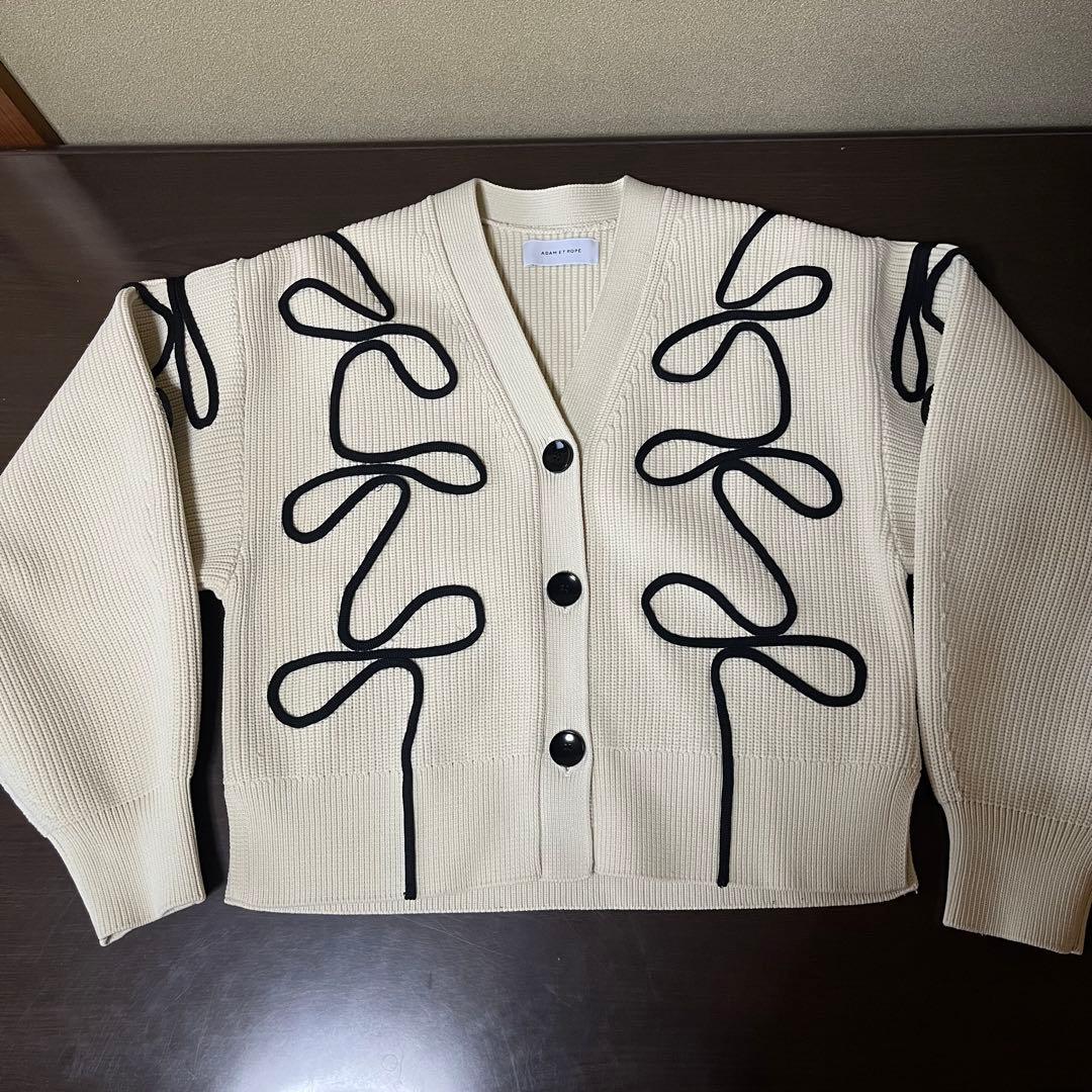 ADAM ET ROPE' FEMME　アダムエロペ　ラインニットカーディガン