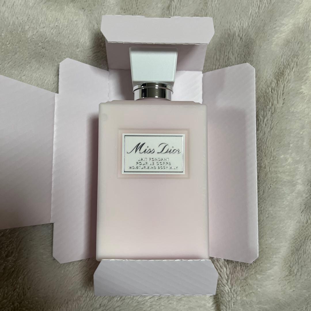 Miss Dior ボディミルク 200mL