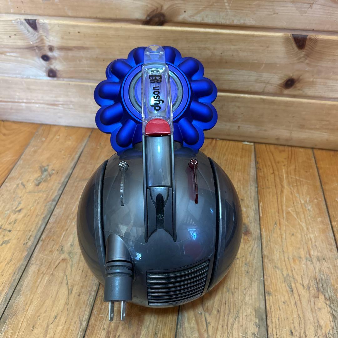 送料無料　￼dyson DC48 掃除機