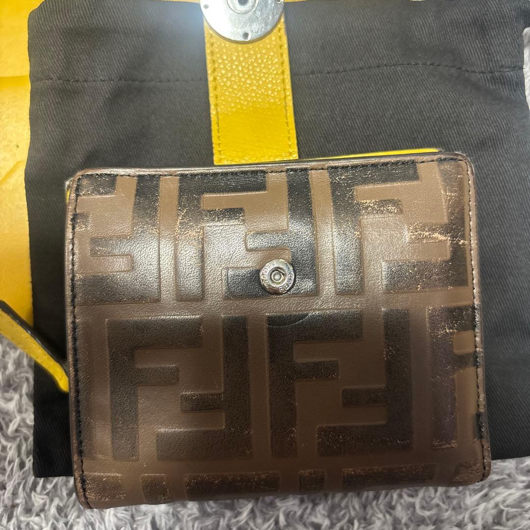 FENDI 二つ折り財布