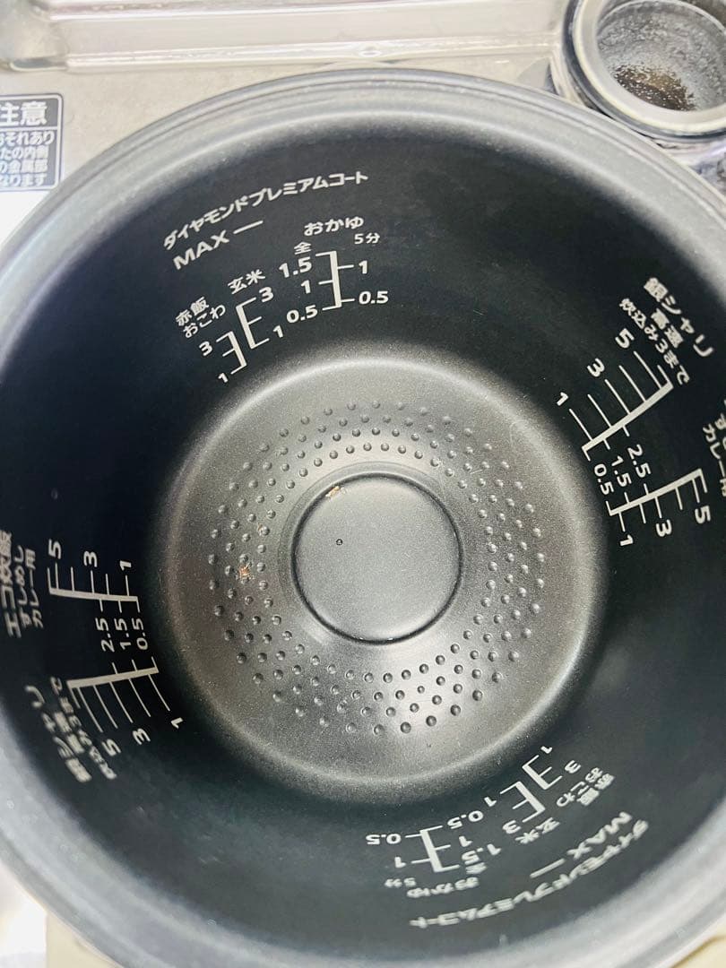 Panasonic 炊飯器 SR-VSX109 うまく動作しています。2019年