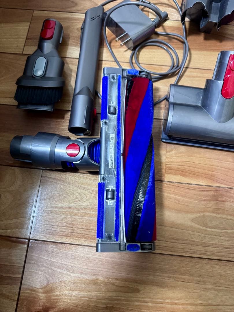 Dyson V8 slim fluffy extra 掃除機 セット