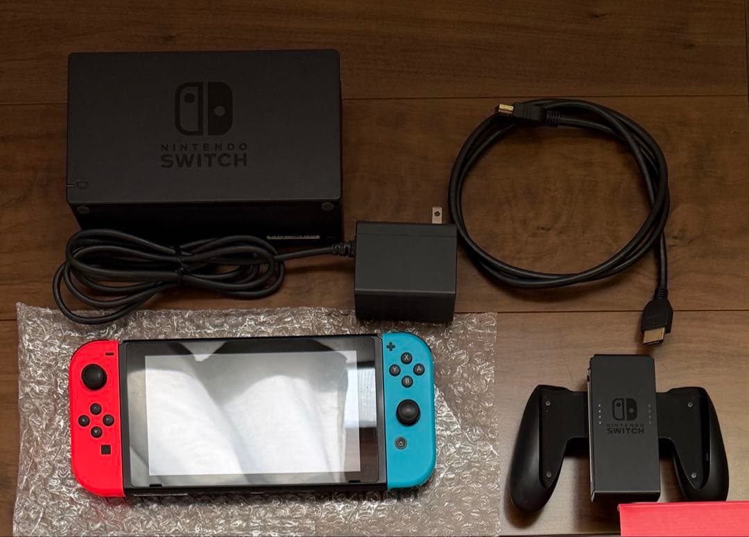 初期　Nintendo Switch ネオンブルー/ネオンレッド　ソフトおまけ