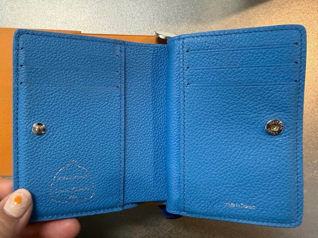 【美品】 値下！LOUIS VUITTON ルイヴィトン 二つ折り財布 草間彌生