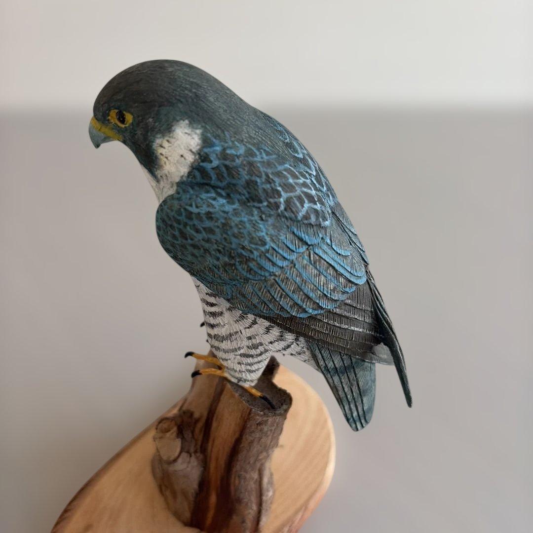 ハヤブサ (隼) 木彫りの野鳥　野鳥彫刻　バードカービング 　　　　　リアル野鳥