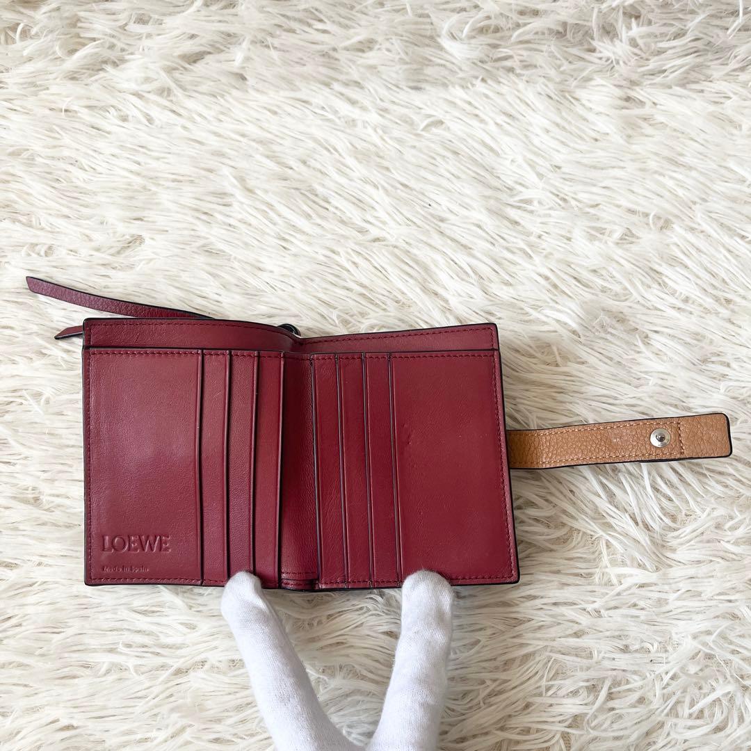 LOEWE 二つ折り財布 ブラウン　コンパクト　キャラメル　ピーカン