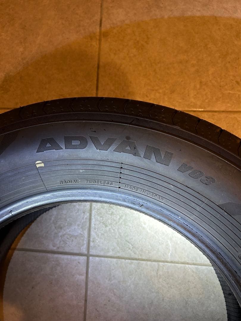 ヨコハマADVAN 225/65R17 夏タイヤ