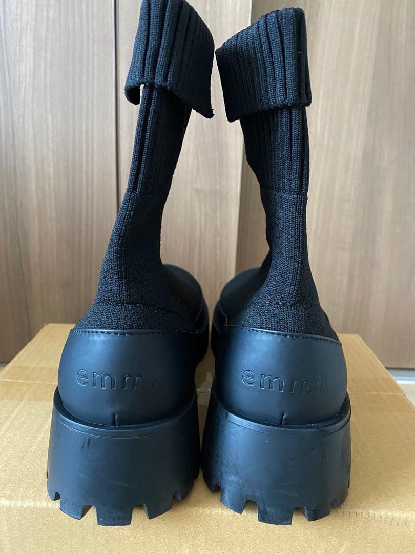 完売　emmi ecoニットブーツ　25.0cm