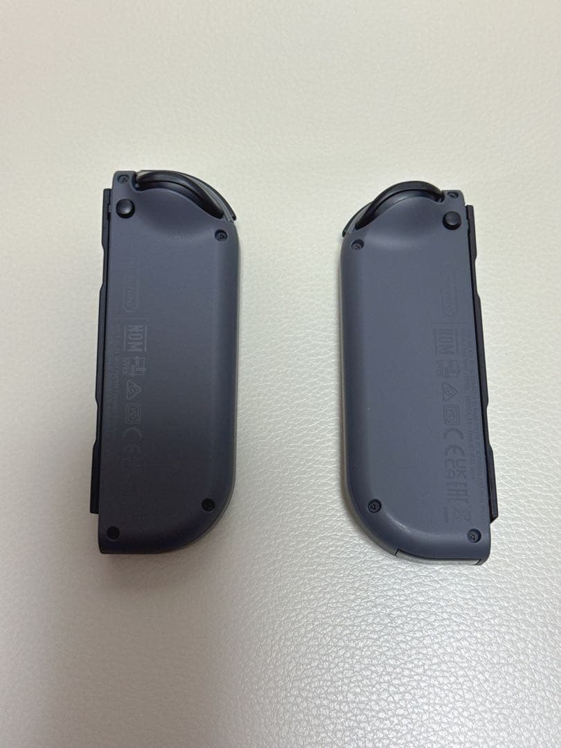 【美品】ニンテンドースイッチ本体 グレー液晶保護フィルム付