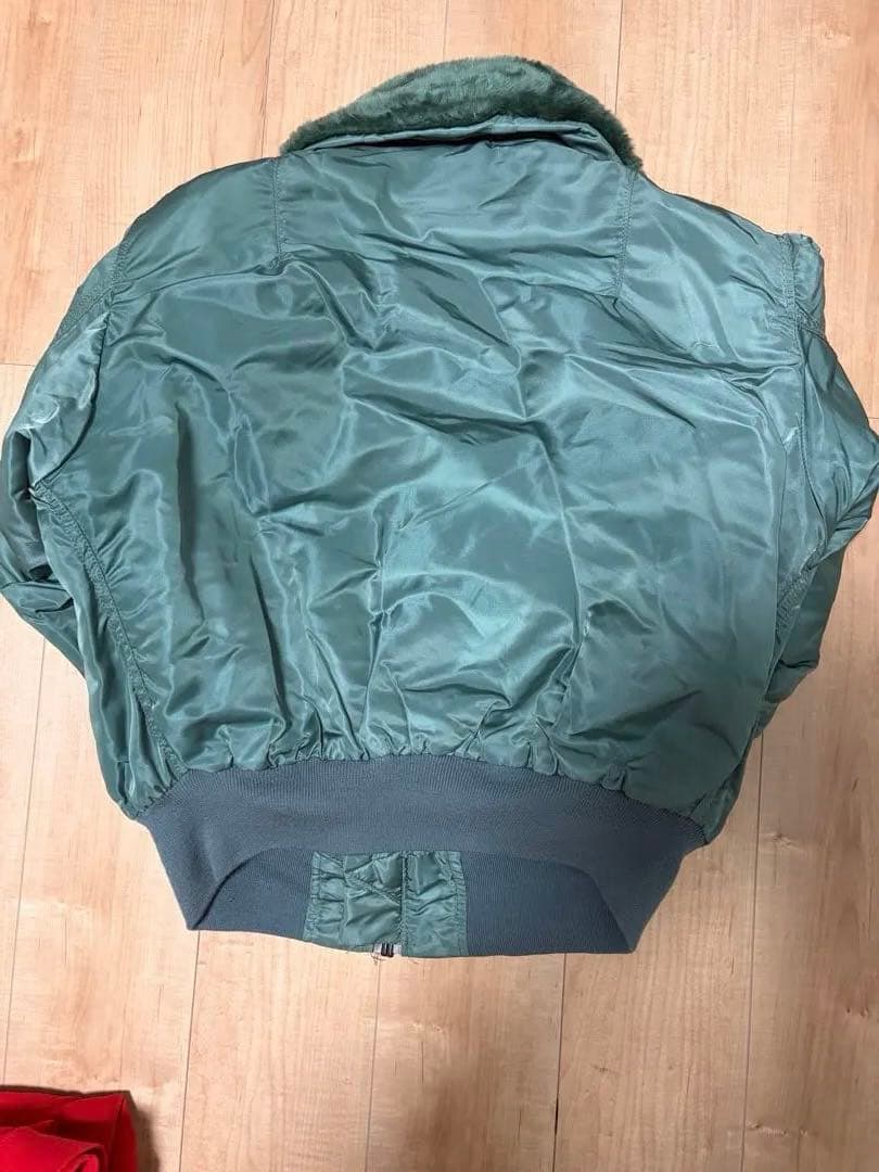 4*４様 【美品】【レア】90s Alpha B-15D USA製　LARGE