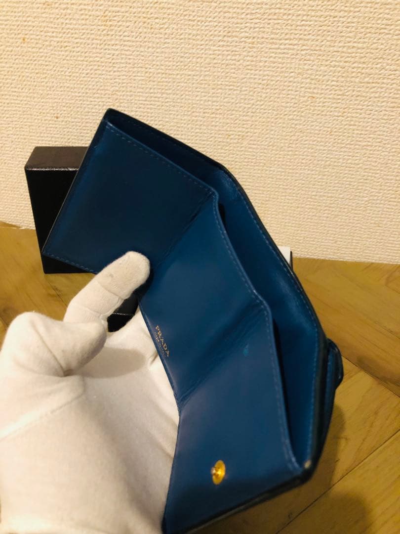 PRADA 三つ折り財布ICチップ(RFID)搭載
