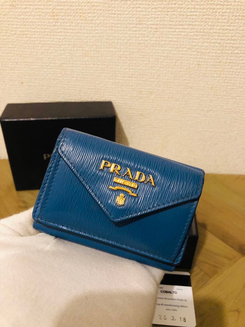 PRADA 三つ折り財布ICチップ(RFID)搭載