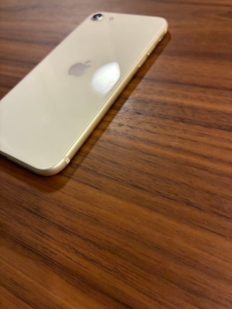 【美品】iPhone SE 第3世代 128GB スターライト SIMフリー