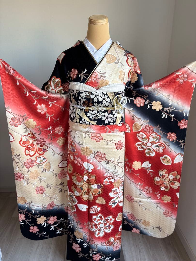 喜流 です！⭐️振袖フルセット　吾妻徳穂　成人式　正絹振袖　袋帯　茜色　黒