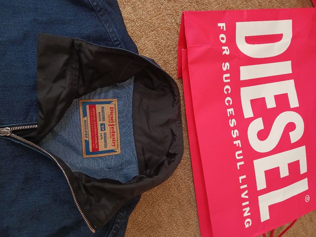 DIESEL 渋谷限定トップス あきら