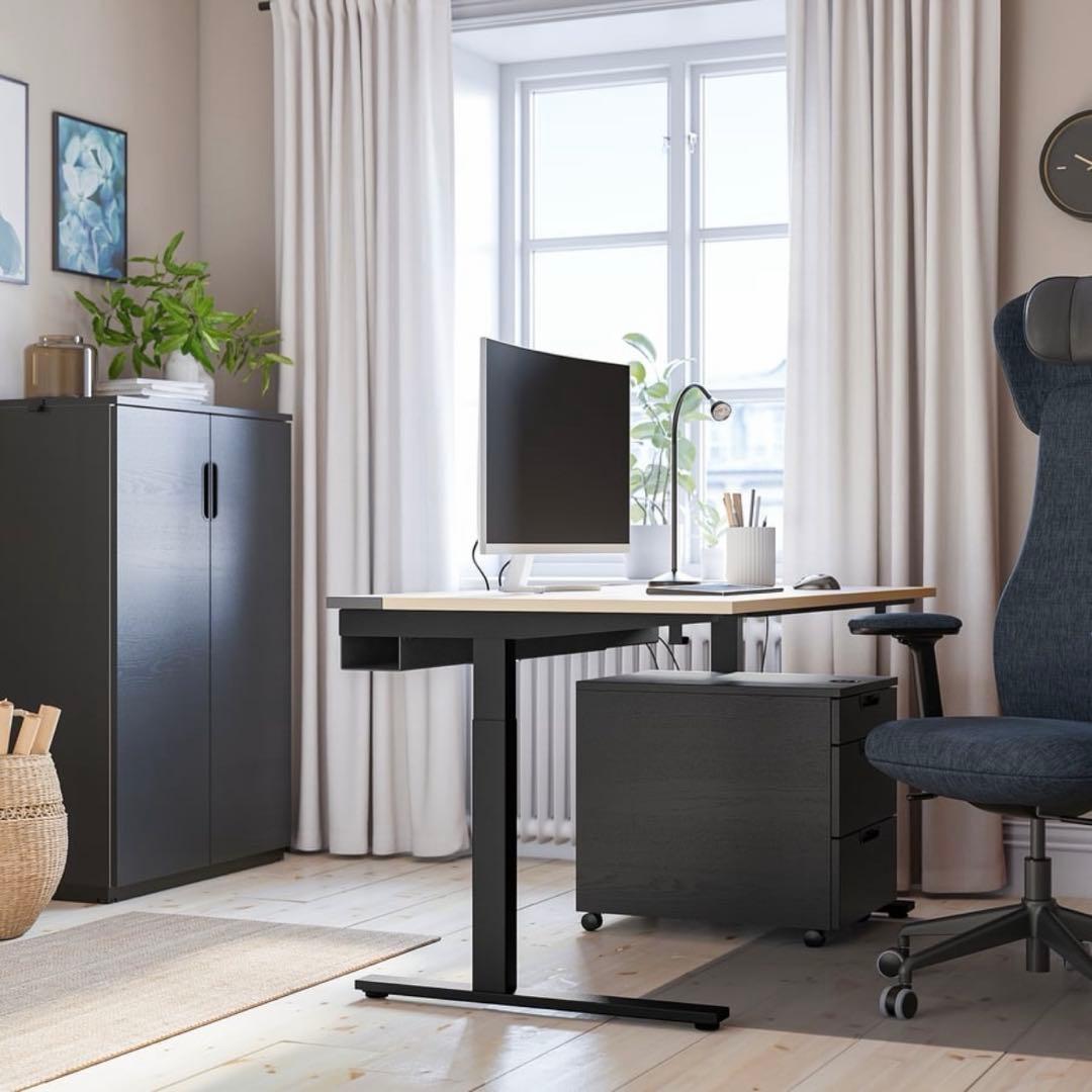 IKEA ミッツォーンMITTZONデスク　140×80
